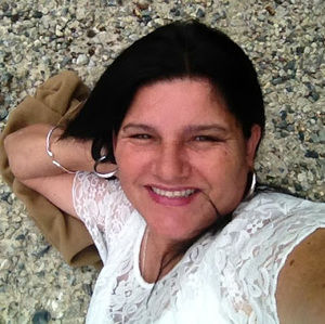 Meet your Posher, Elisel